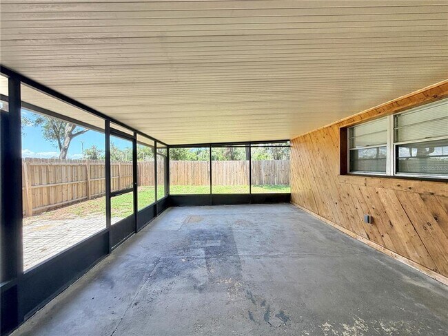 Building Photo - 130 S Bulova Dr
