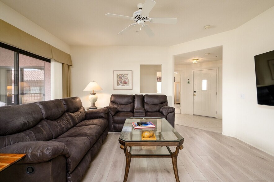 Building Photo - 9455 E Raintree Dr