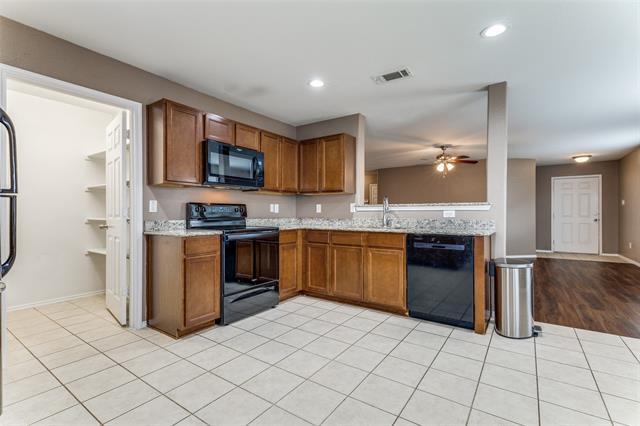 Building Photo - 16317 Severn Ln