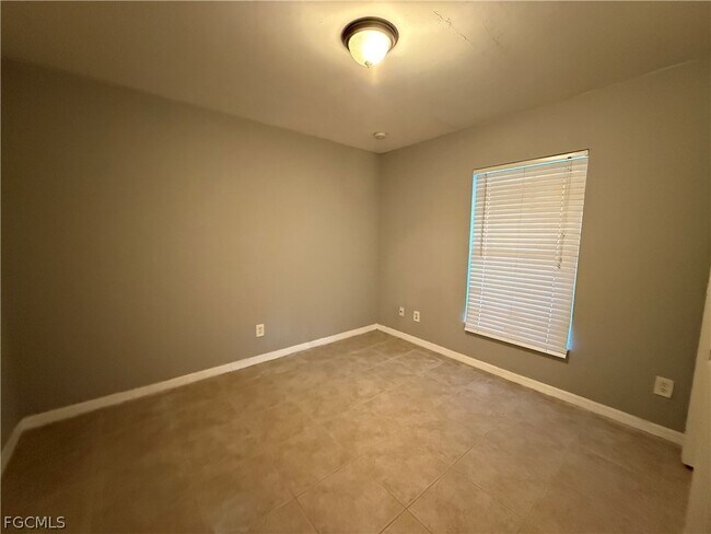 Building Photo - 3114 51st St W