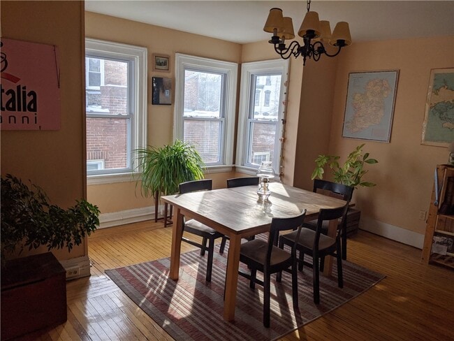 Building Photo - 399 S Main St