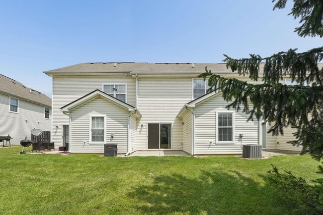 Building Photo - 2033 River Rock Way