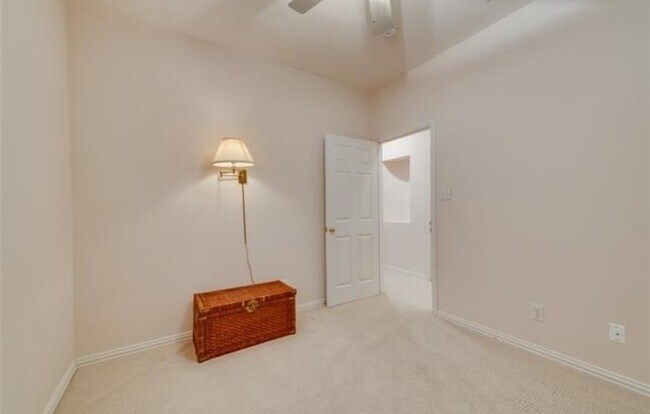 Building Photo - 7918 Ruskin Cir