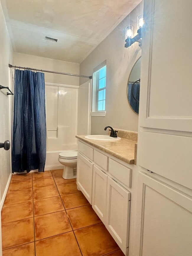 Building Photo - COMING MARCH 2026!! Beautiful 3-Bedroom Home Near Goodfellow AFB!