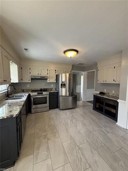 Building Photo - 605 Treemont Ct