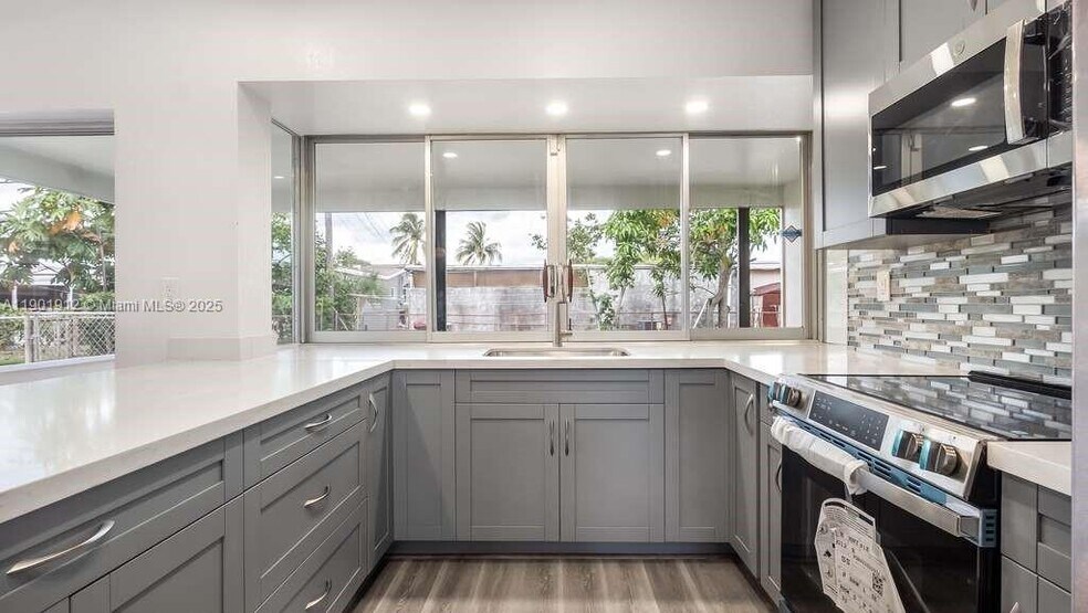 Building Photo - 7753 Coral Blvd