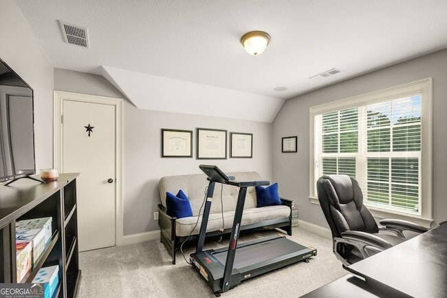 Building Photo - 75 Drews Ridge Dr