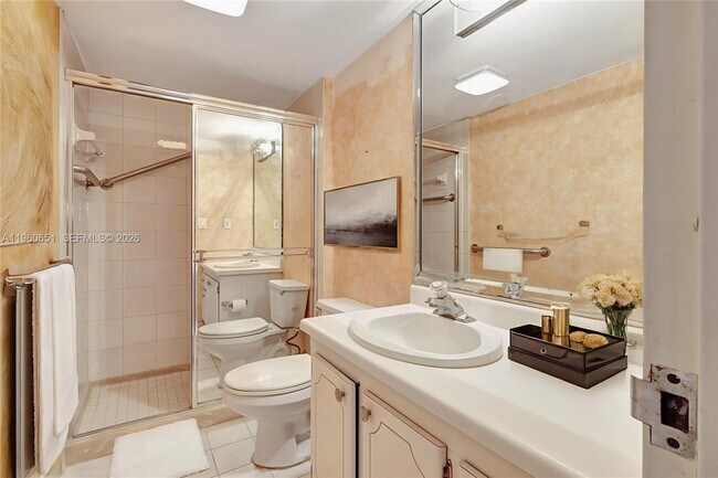 Building Photo - 20100 W Country Club Dr