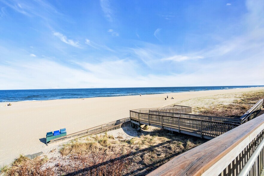 Building Photo - 478 Bath Ave