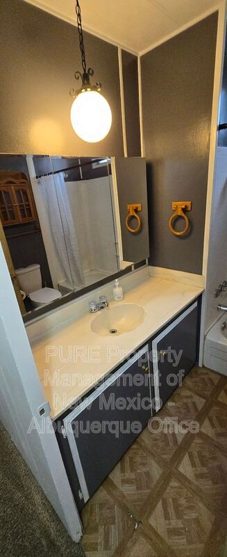 Building Photo - 207 Buena Vista Ct SE