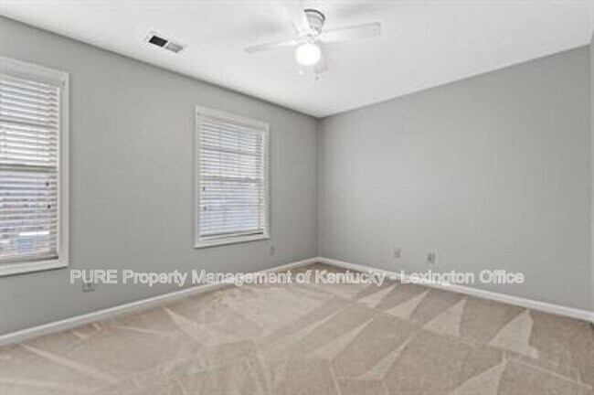 Building Photo - 872 Burkewood Dr