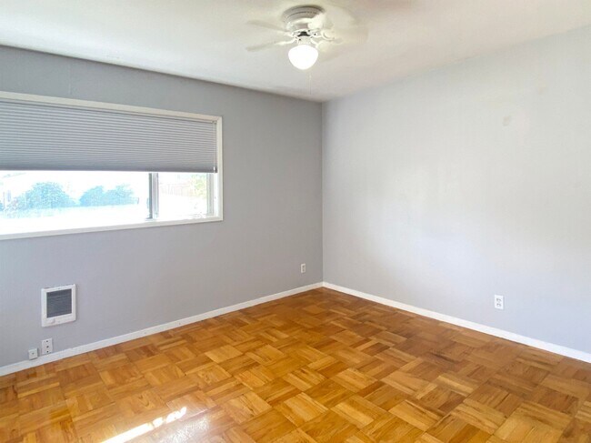 Building Photo - Charming Single Level 3 Bedroom in Adair V...