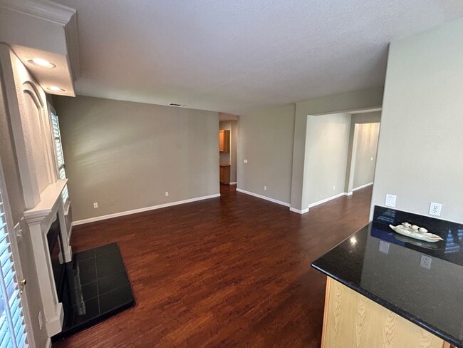 Building Photo - Beautiful Brookside Home 3 Bedroom/2 Bath