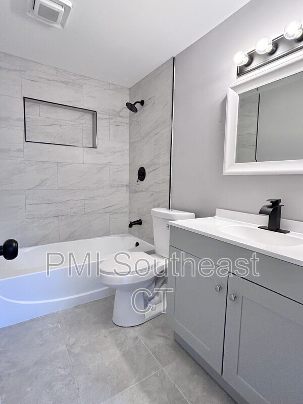 Building Photo - 120 Gallup Hill Rd