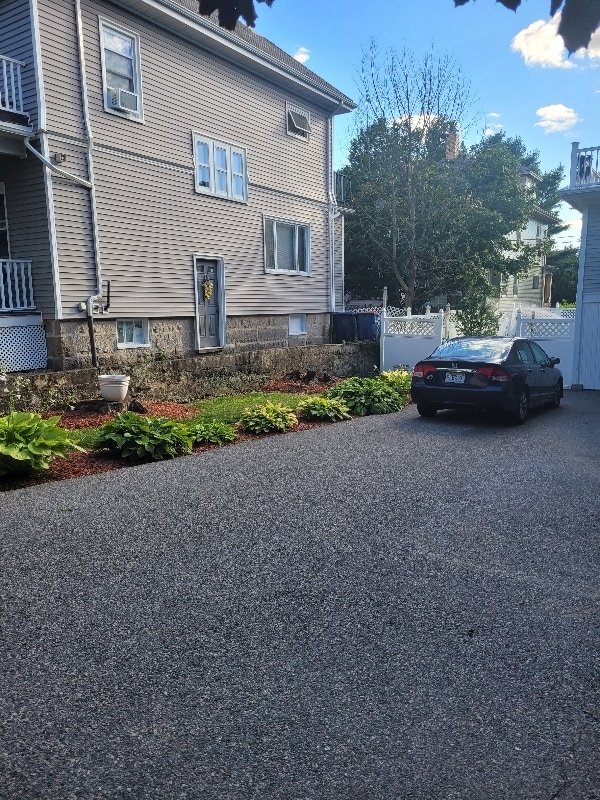 Building Photo - 107 Ash St