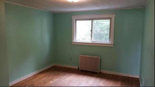 Building Photo - Great 3-Bedroom Home in Centre Hall