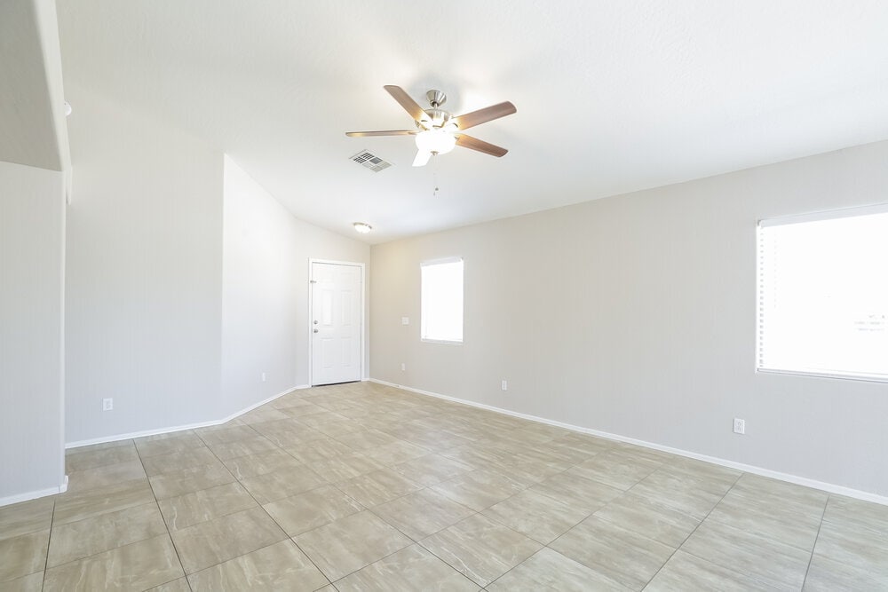 Building Photo - 1552 W Burgess Ln