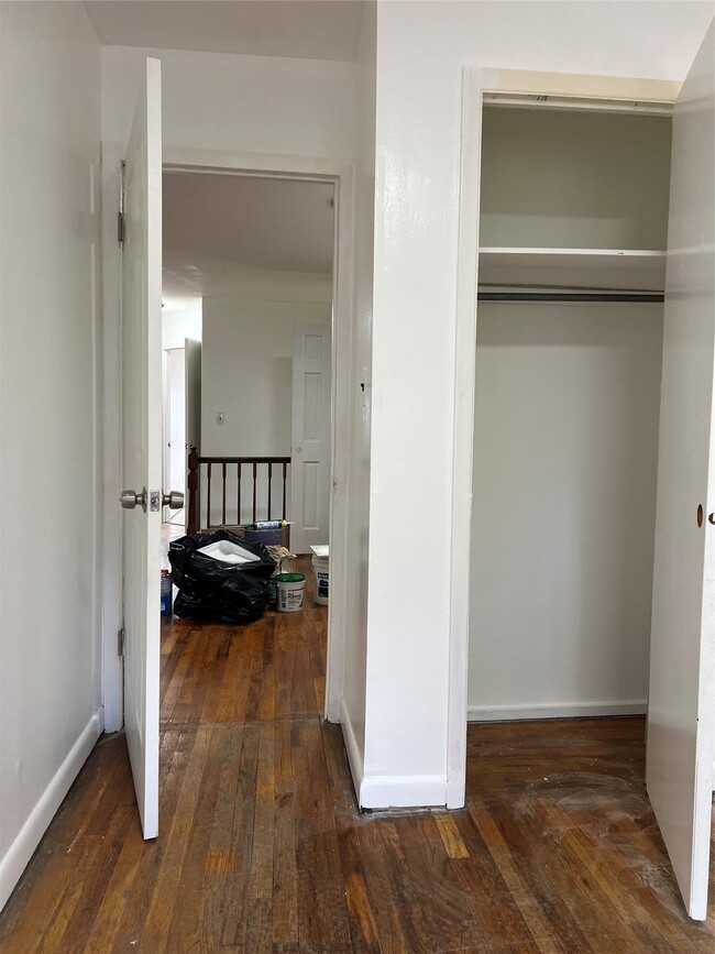 Building Photo - 1115 Beach Ave