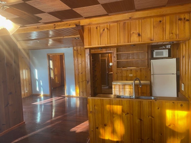 Building Photo - 27720 W Rowe Ave