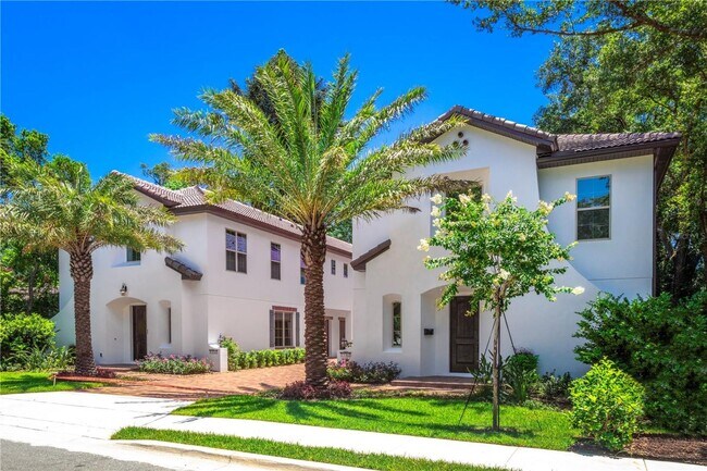 Building Photo - Santa Barbara-style Duplex