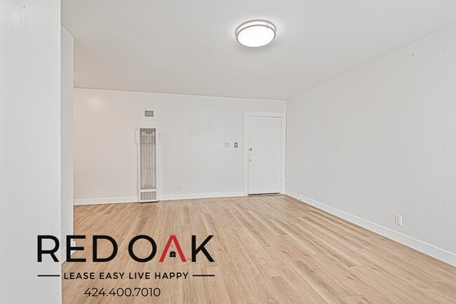 Building Photo - 515 S St Andrews Pl