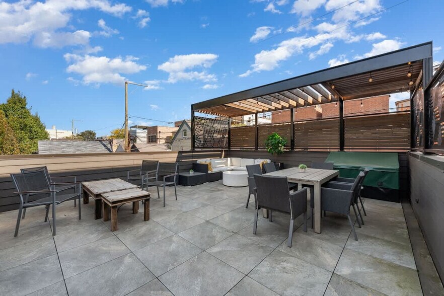 Building Photo - 1307 N Bell Ave