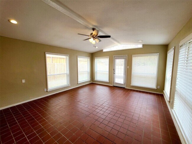 Building Photo - 4130 Santa Barbara Dr