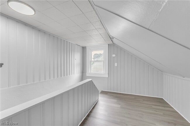 Building Photo - 735 E 256th St