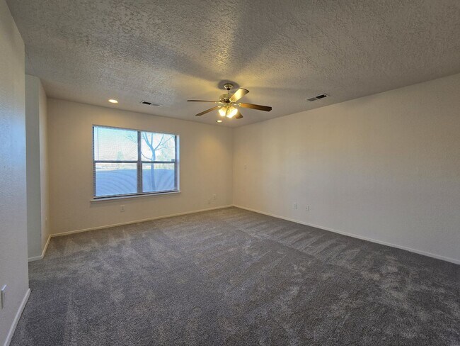 Building Photo - 4223 Sundance St