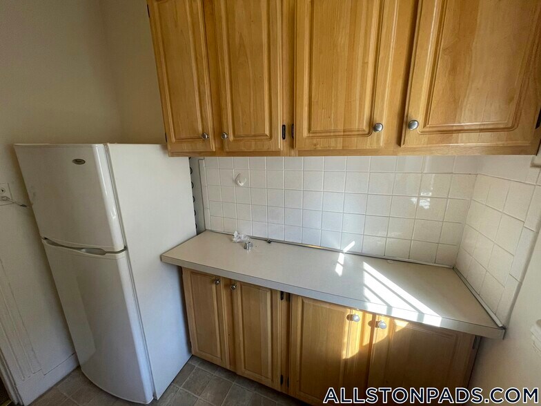 Building Photo - 1148 Commonwealth Ave