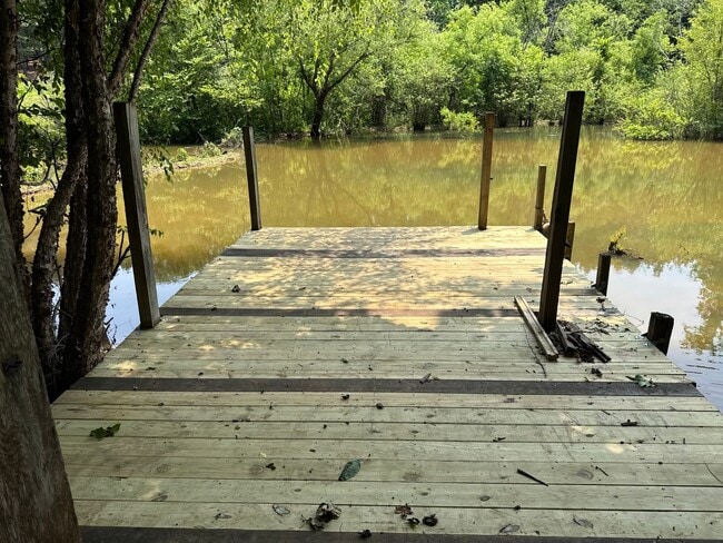 Building Photo - Updated Two Bedroom Trailer with Lake Acce...