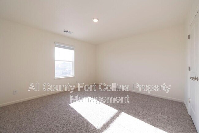 Building Photo - 2635 Osprey Wy