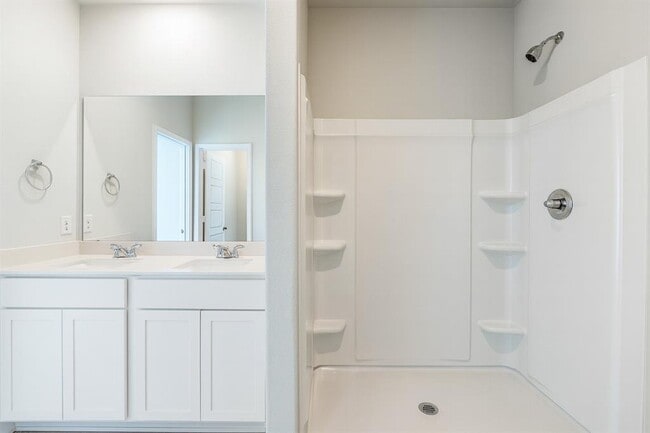 Building Photo - 342 Jade St