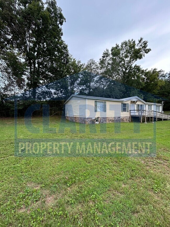 Building Photo - Spacious 4-Bedroom, 2-Bath Home!