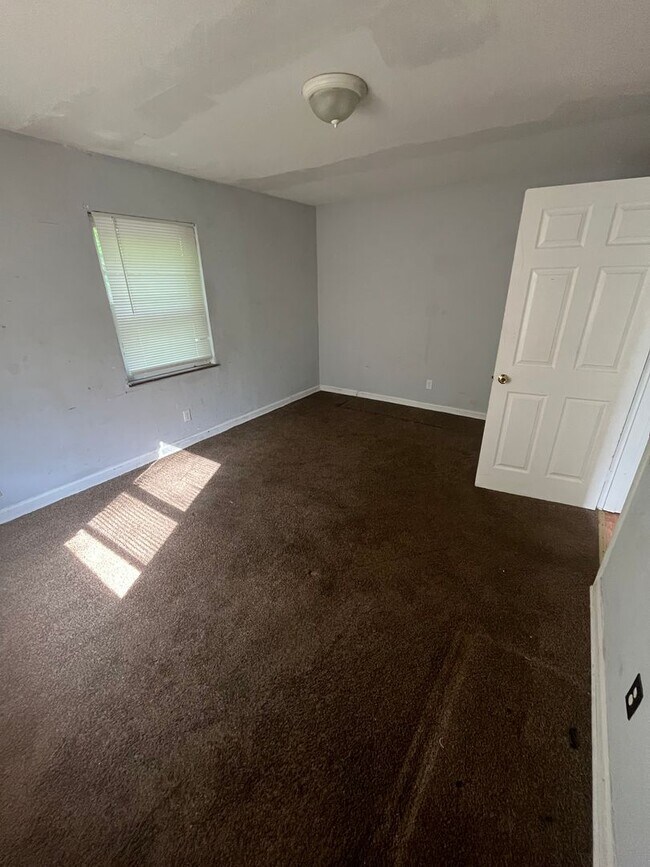 Building Photo - 3065 Bracken Woods Ln