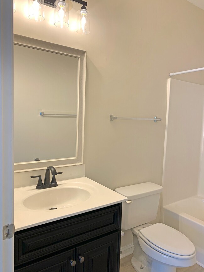 Building Photo - 4141 Hibiscus Dr