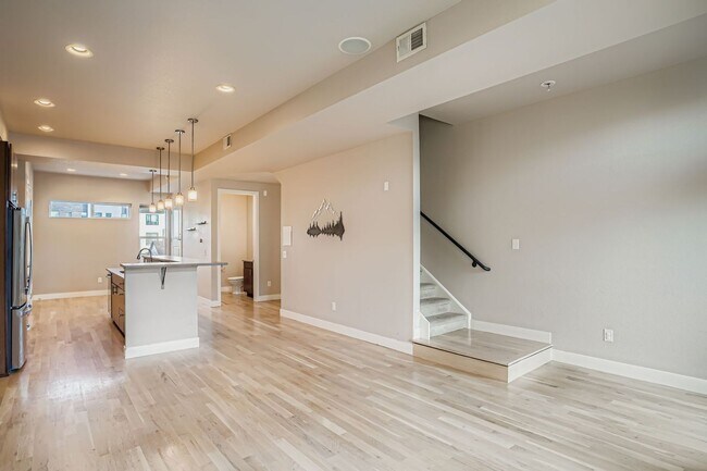 Building Photo - Views for Days! Rooftop Retreat Near Sloan...