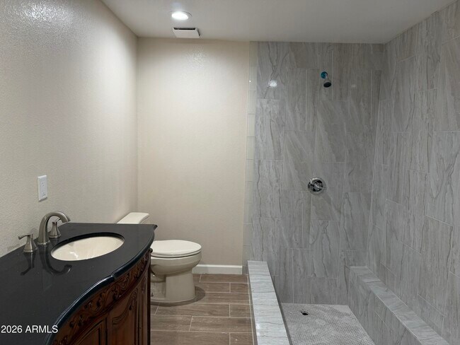 Building Photo - 15607 N Factory St