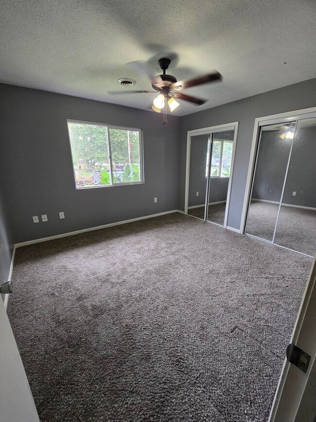 Building Photo - 1201 W White St