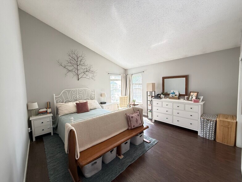 Building Photo - 1022 Cobbler Ln
