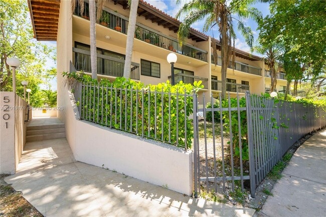 Building Photo - 5201 Orduna Dr