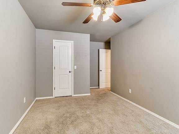 Building Photo - 19124 Cottonwood Ct