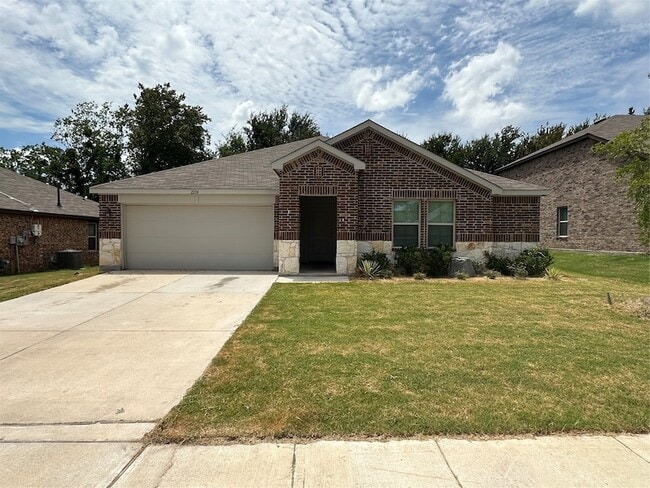 Building Photo - 2208 San Jacinto Wy