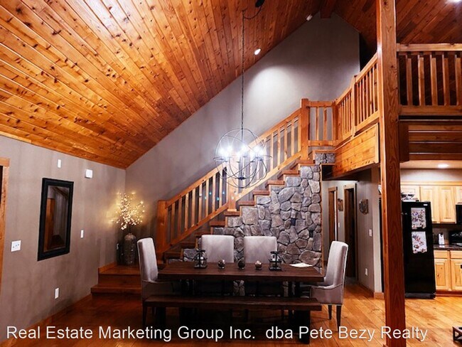 Building Photo - 4 br, 3 bath House - 382-60 Butts Rd