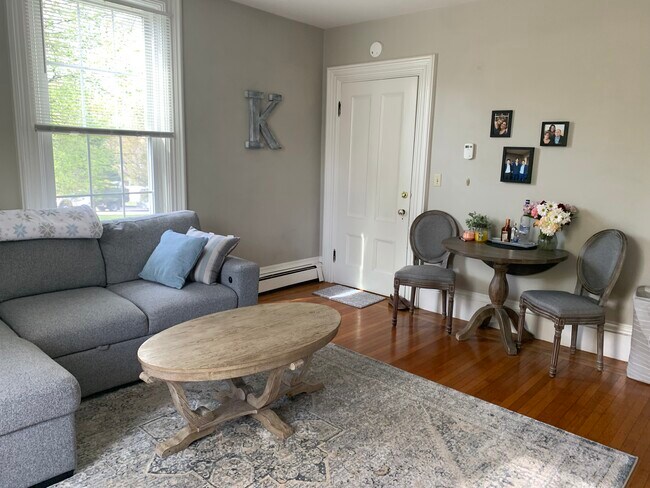 Building Photo - 167 Pleasant St