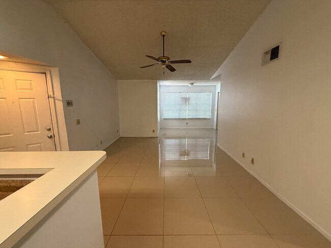 Building Photo - 2986 S University Dr