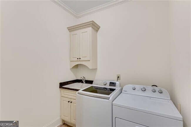 Building Photo - 5861 Yoshino Cherry Ln NE