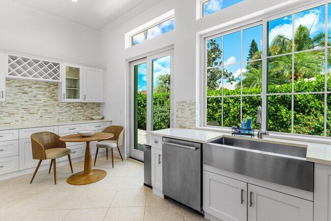 Building Photo - 116 Coral Cay Dr