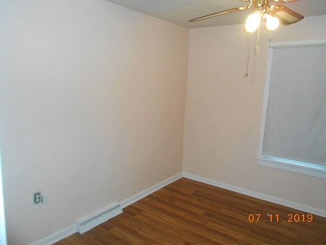 Building Photo - Charming 2 Bedroom Home in Old Town Longmont!