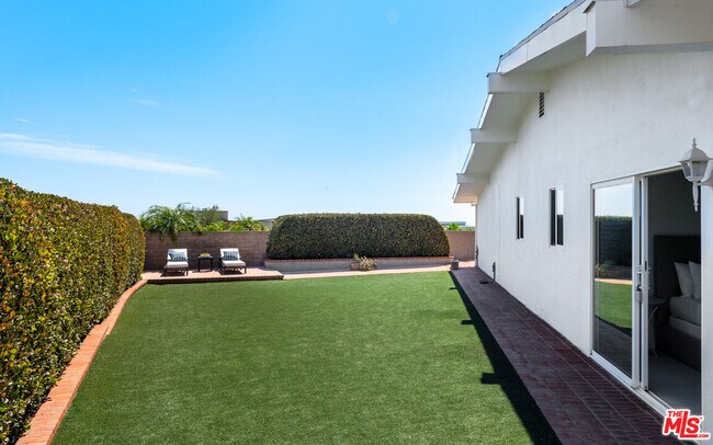 Building Photo - 18100 Wakecrest Dr